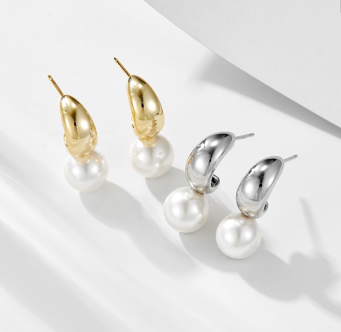 Celena Hoops