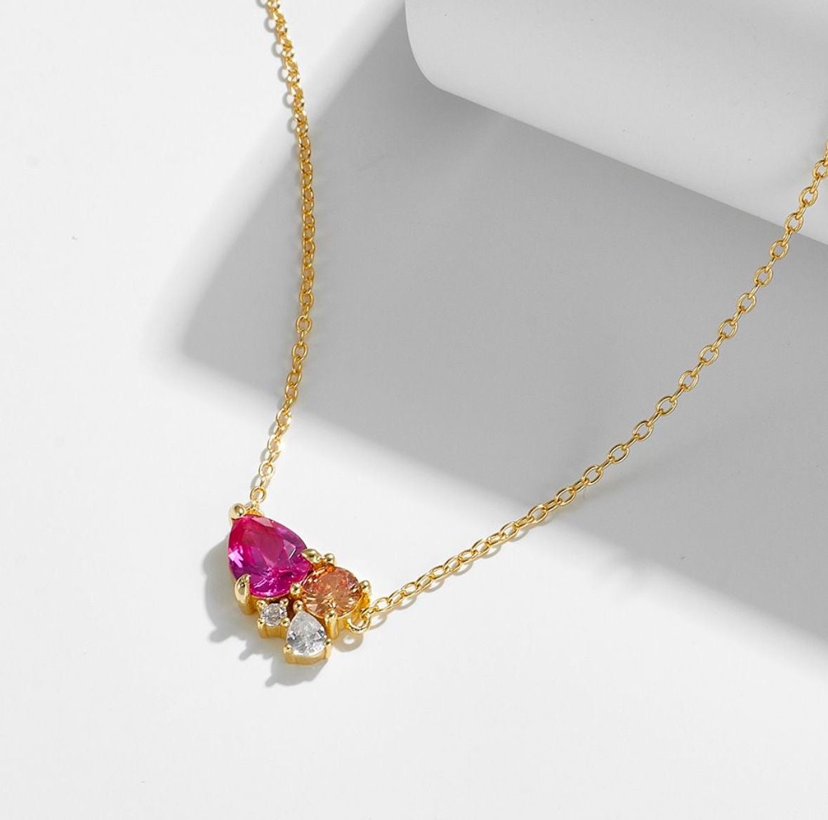 The Sayuri Pendant Necklace