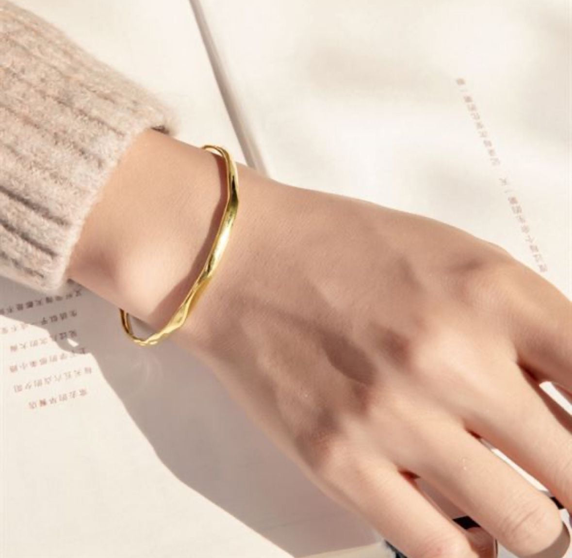 The Semplice Open Bangle