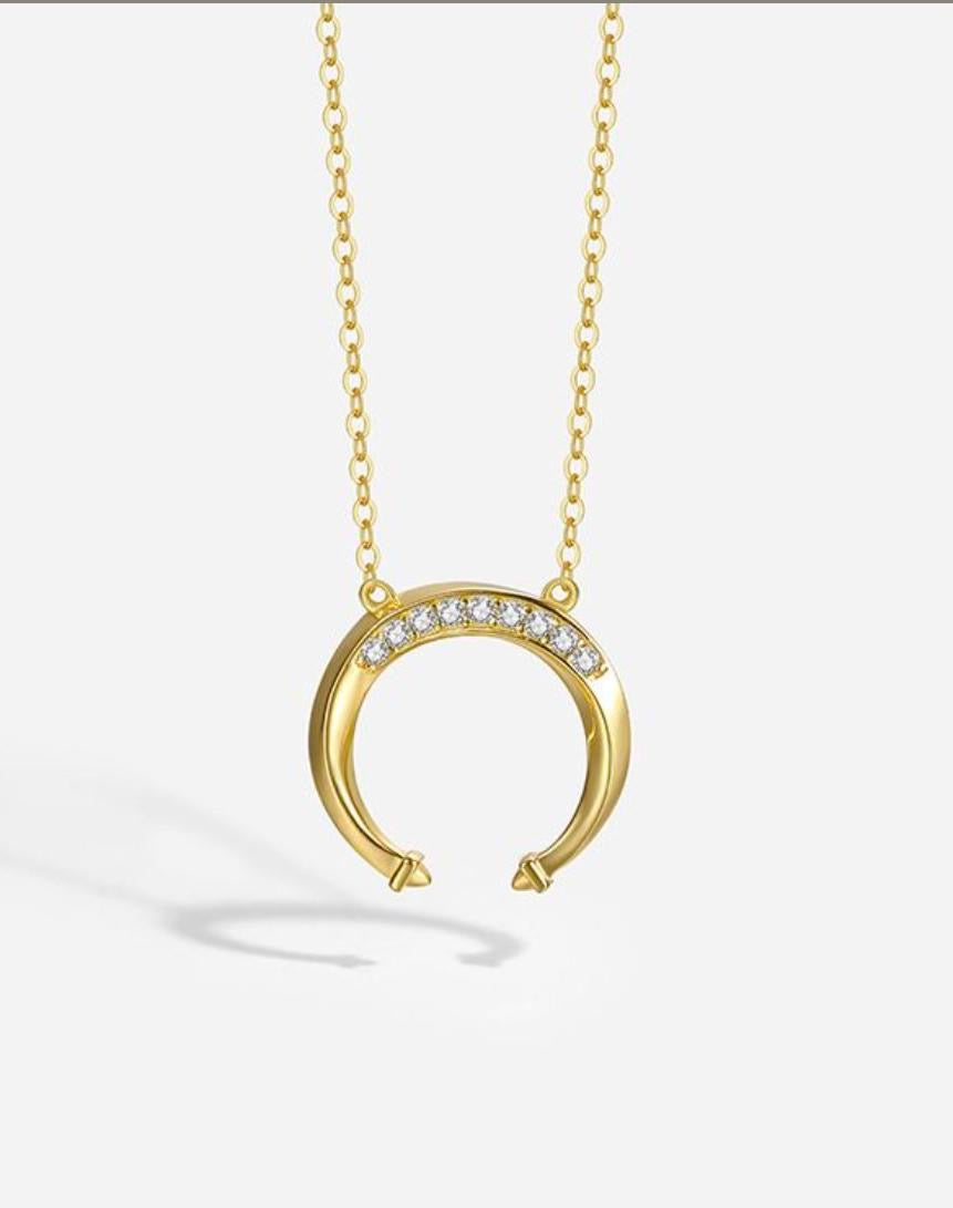 The Linnea Pendant Necklace