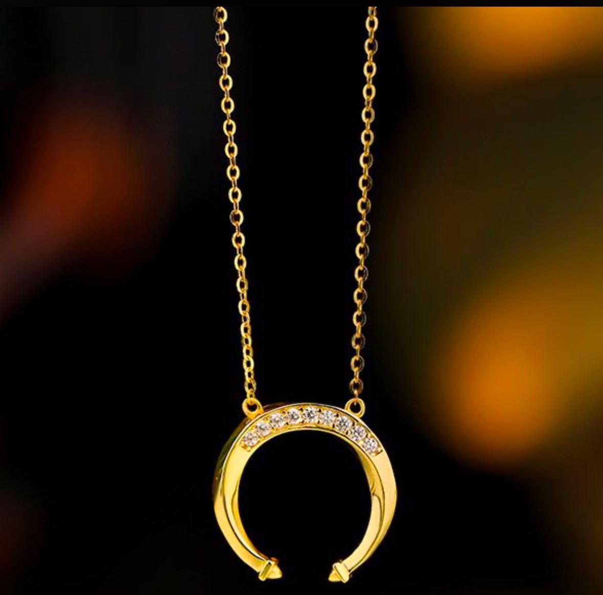 The Linnea Pendant Necklace