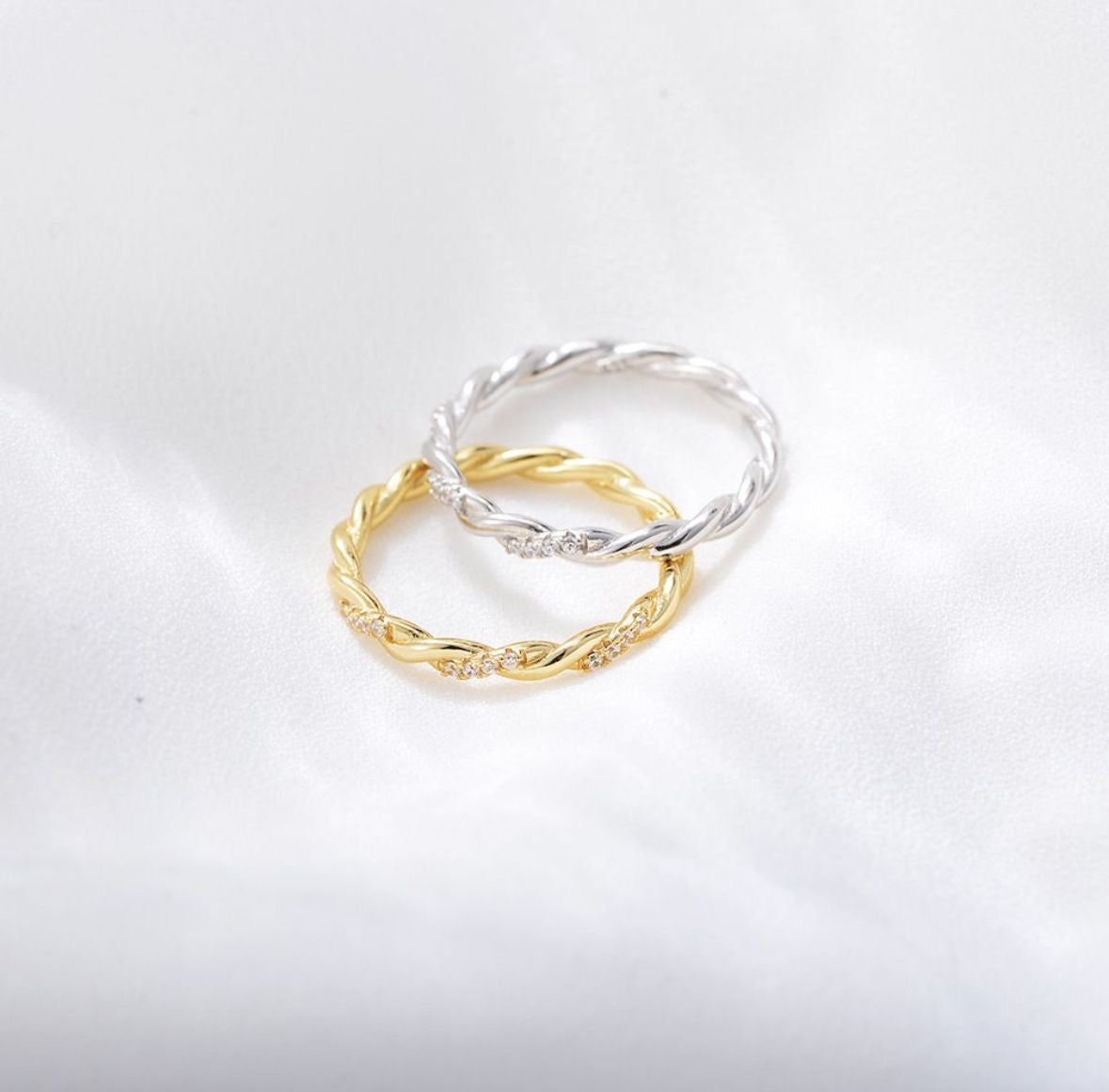 The Celeste Twisted Ring