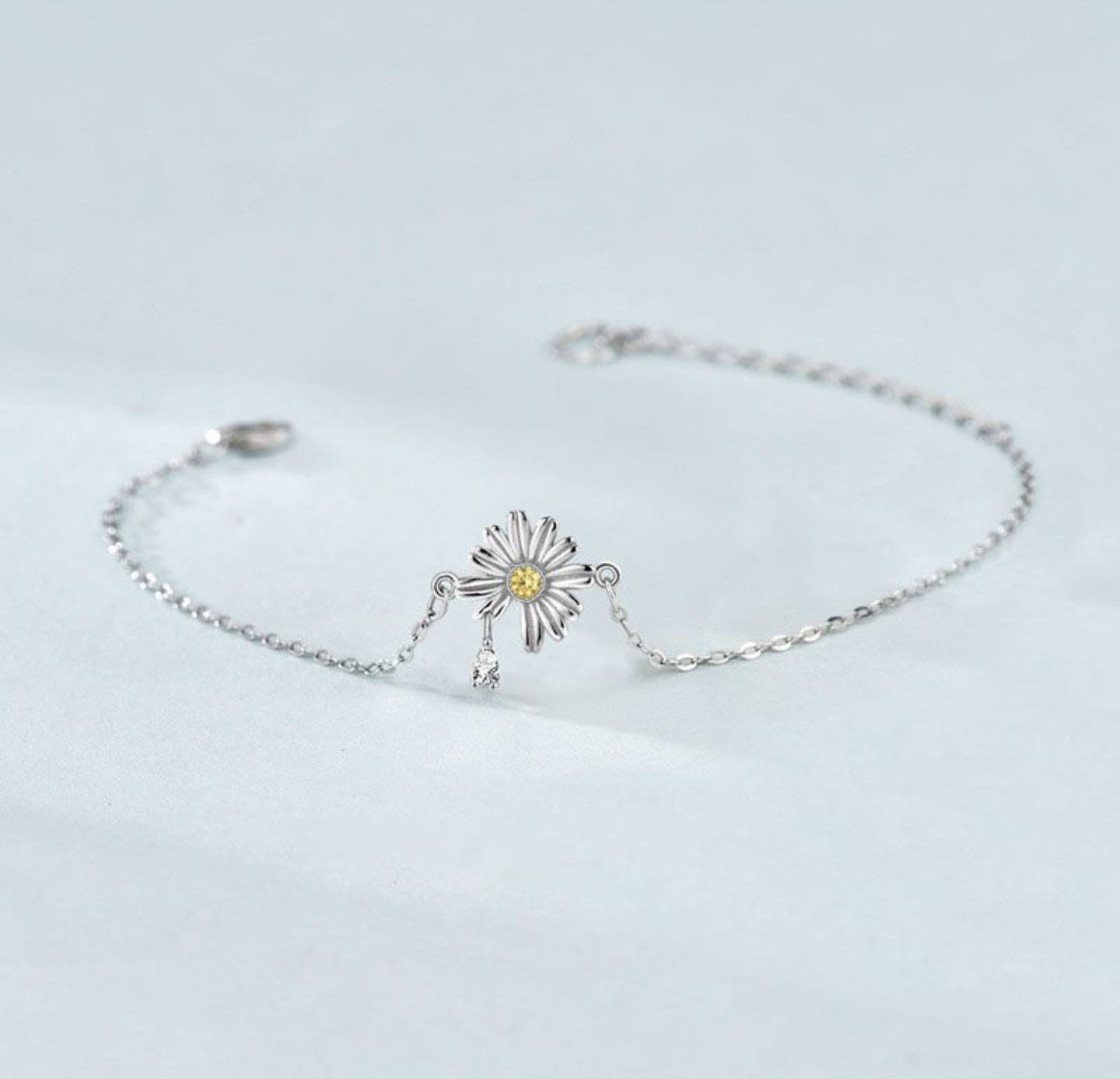 Daisy Charm Bracelet